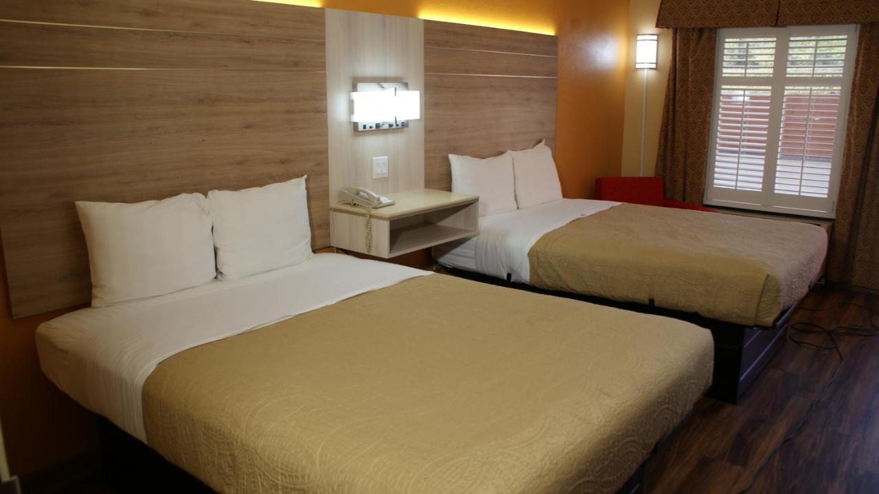 Hotel Town & Crestview