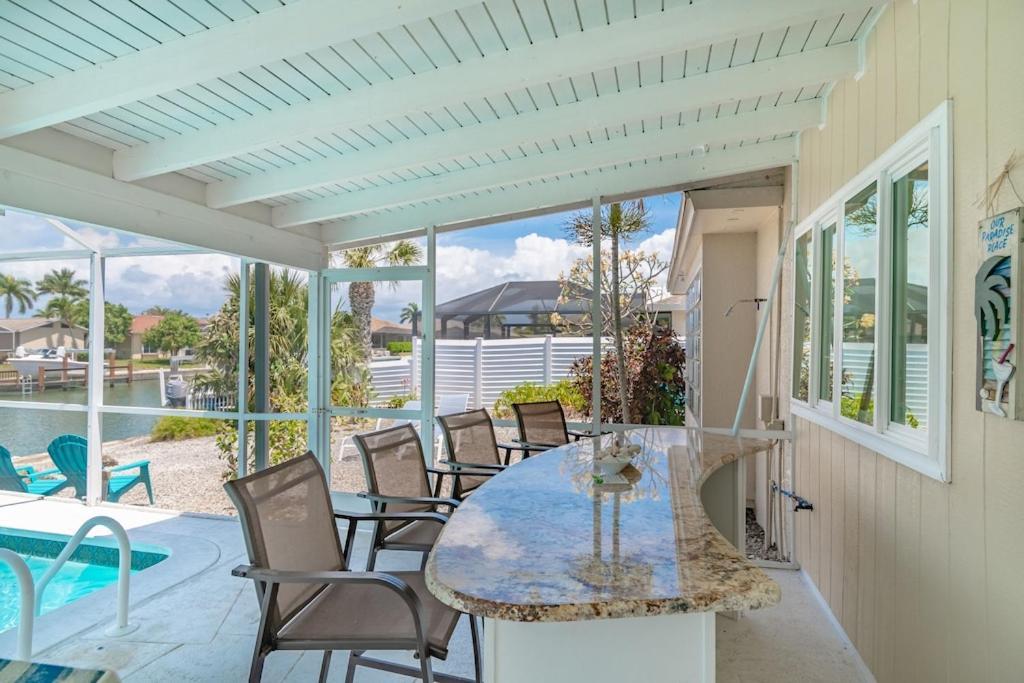 Mermaid Manor; Waterfront With Direct Ocean Access And Private Heated Pool Holiday home