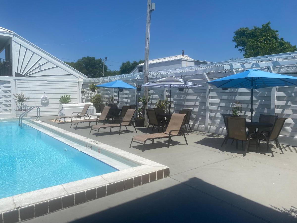 Village 2* Destin