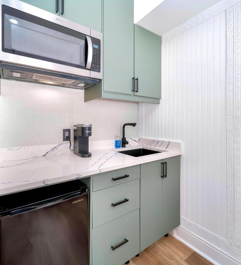 King Bed Mermaid - Heart Of Palm Beach, Free Parking Included *