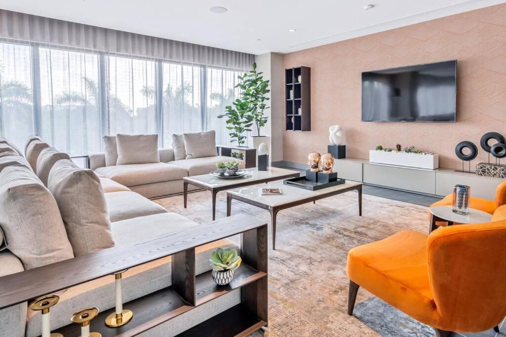 Luxury In Downtown Doral