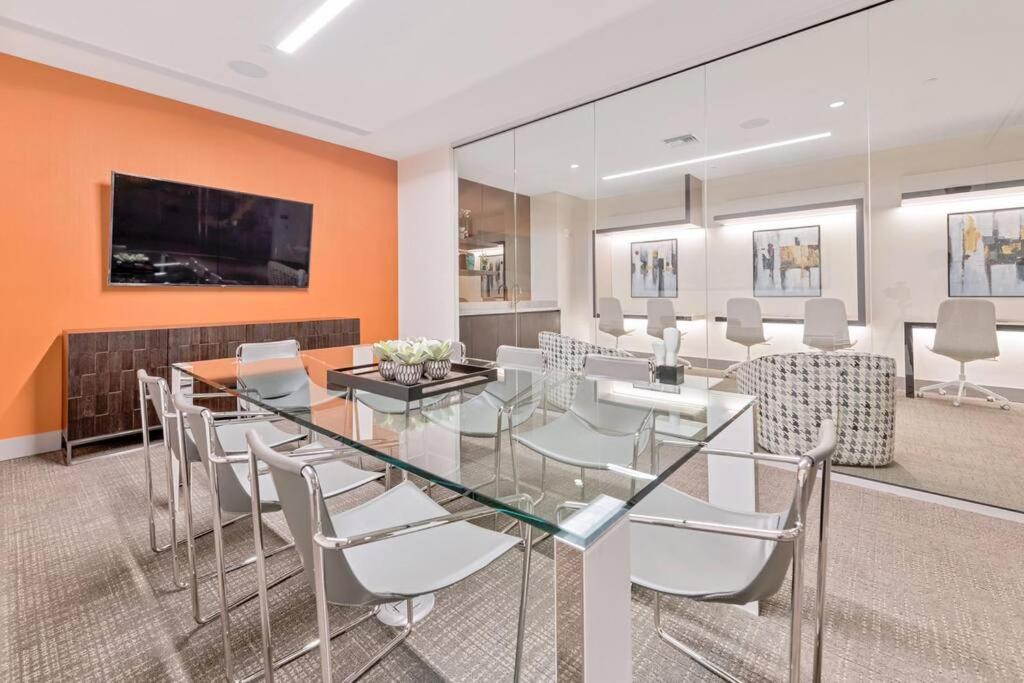 Luxury In Downtown Doral Apartment Miami