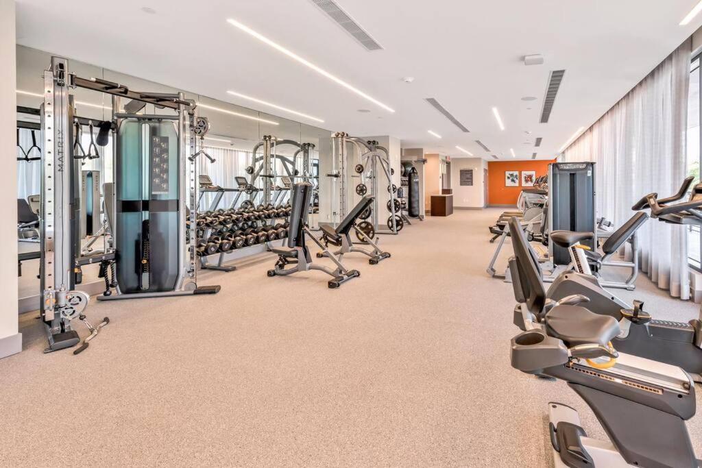Apartment Luxury 1bd/1bt In Downtown Doral *