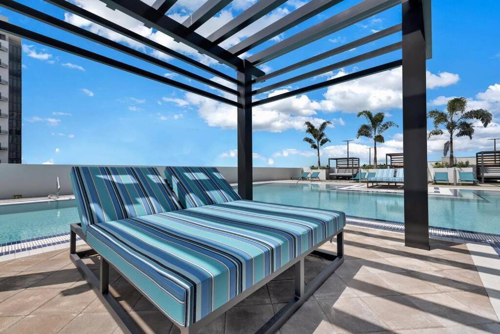 Luxury 1bd/1bt In Downtown Doral