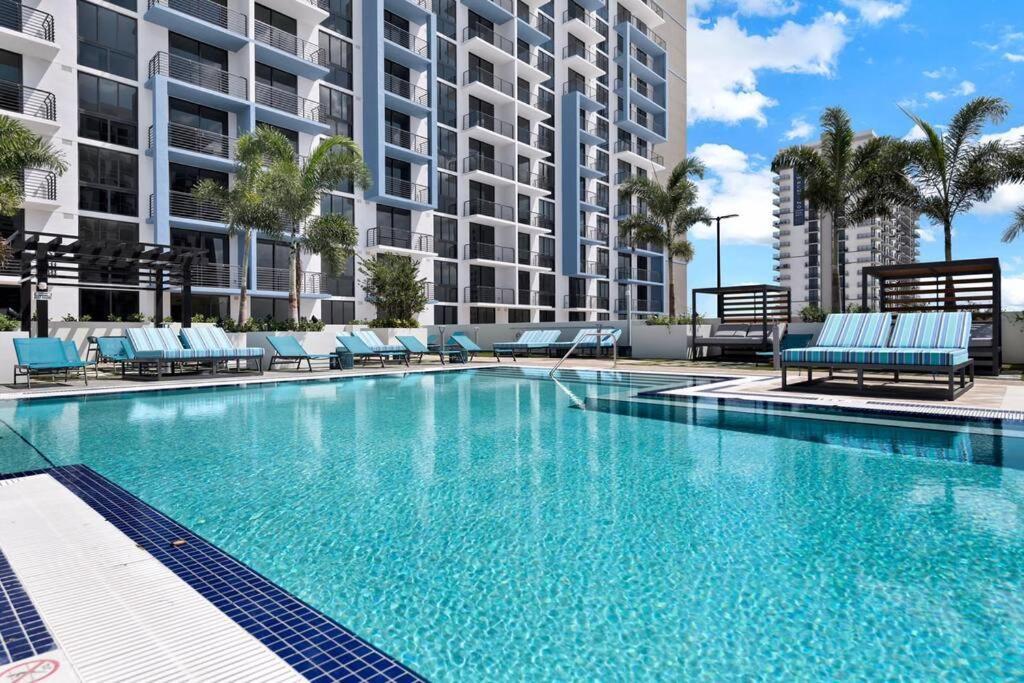 Luxury 1bd/1bt In Downtown Doral Apartment Miami