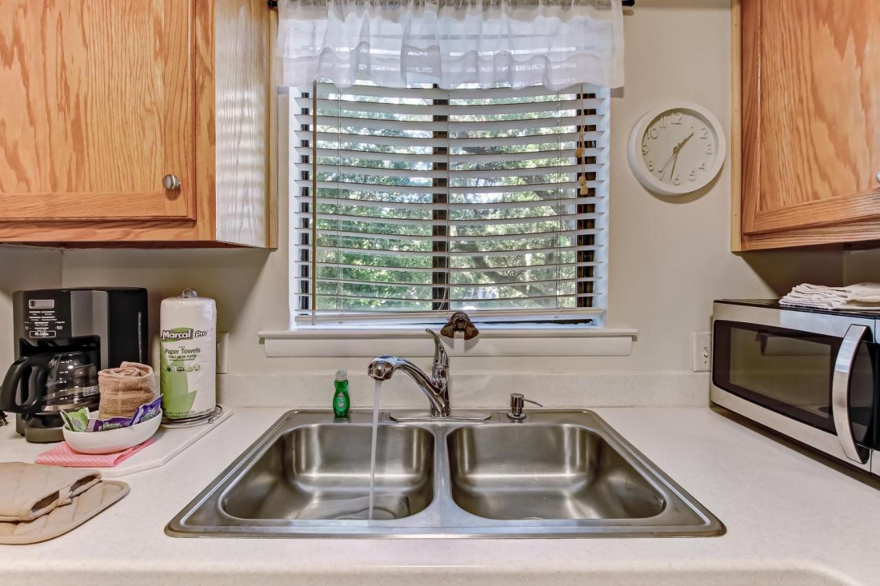 Apartment Wooded Views Seclude