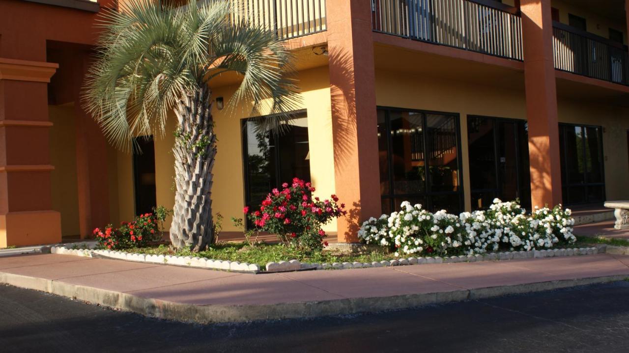Town & Hotel Crestview