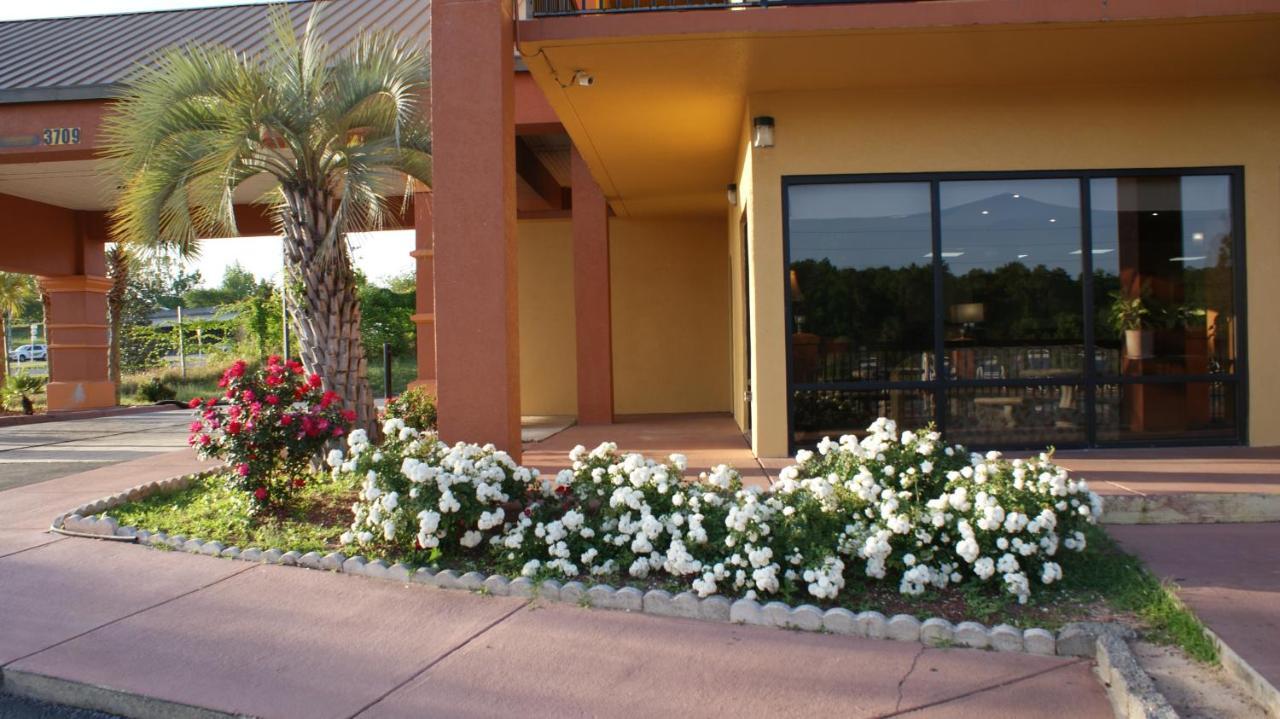 Town & Hotel Crestview