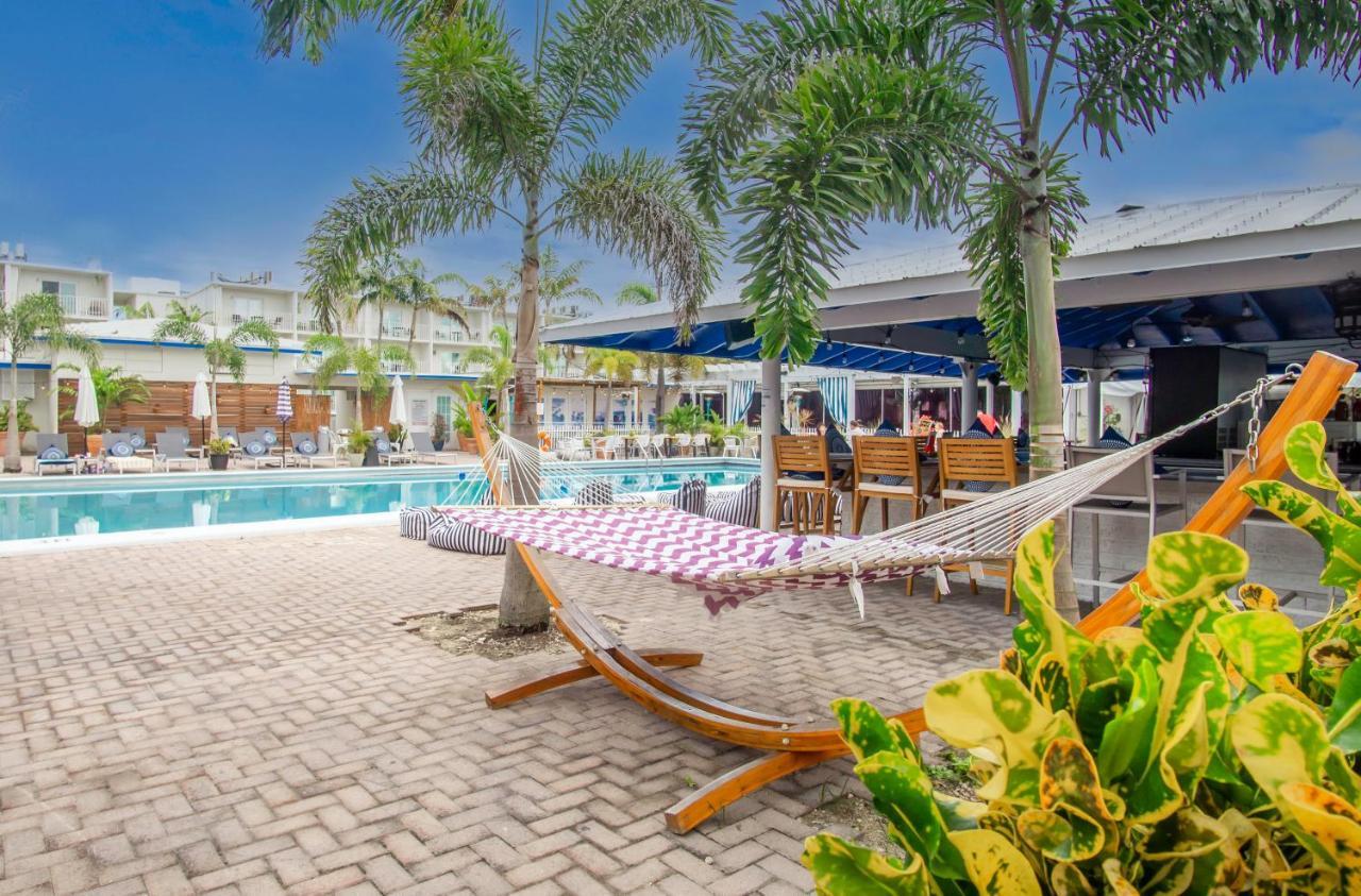 Inn Skipjack & Marina