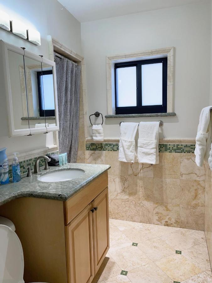 Tropic Isle Motel 2*