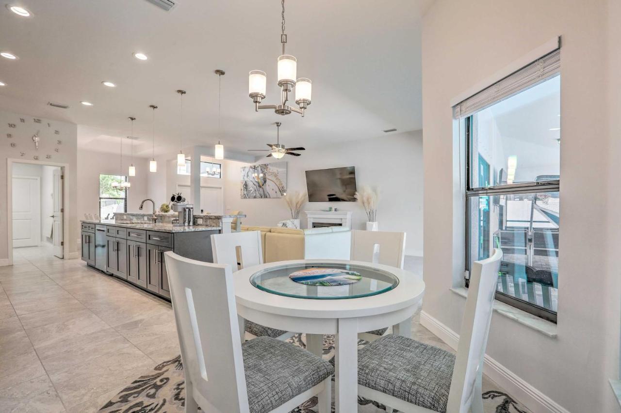 Holiday home With Private Saltwater Pool! Cape Coral