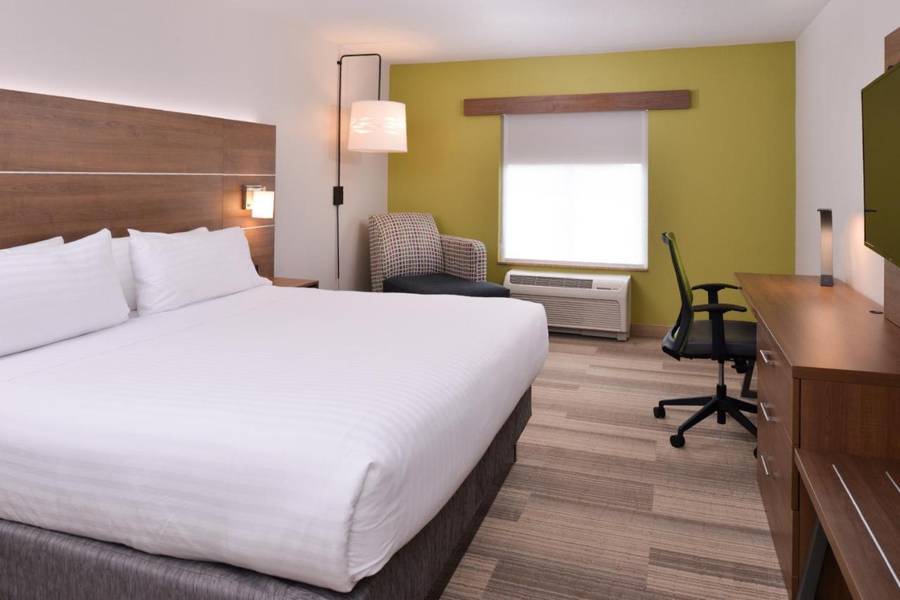 Express Melbourne West By Ihg Hotel