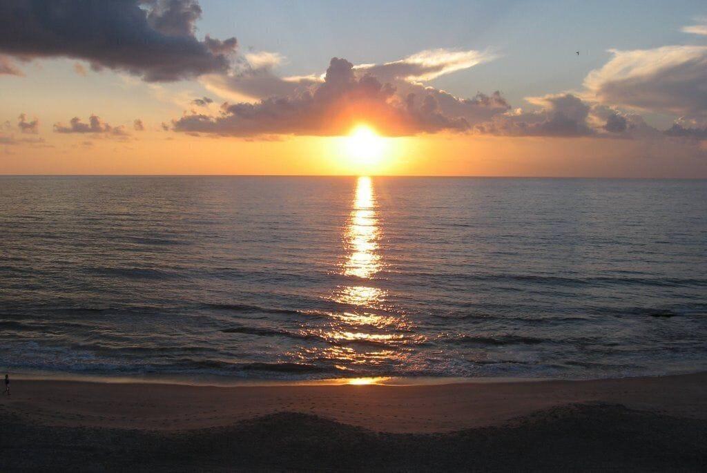 Hotel Radisson Oceanfront 3*