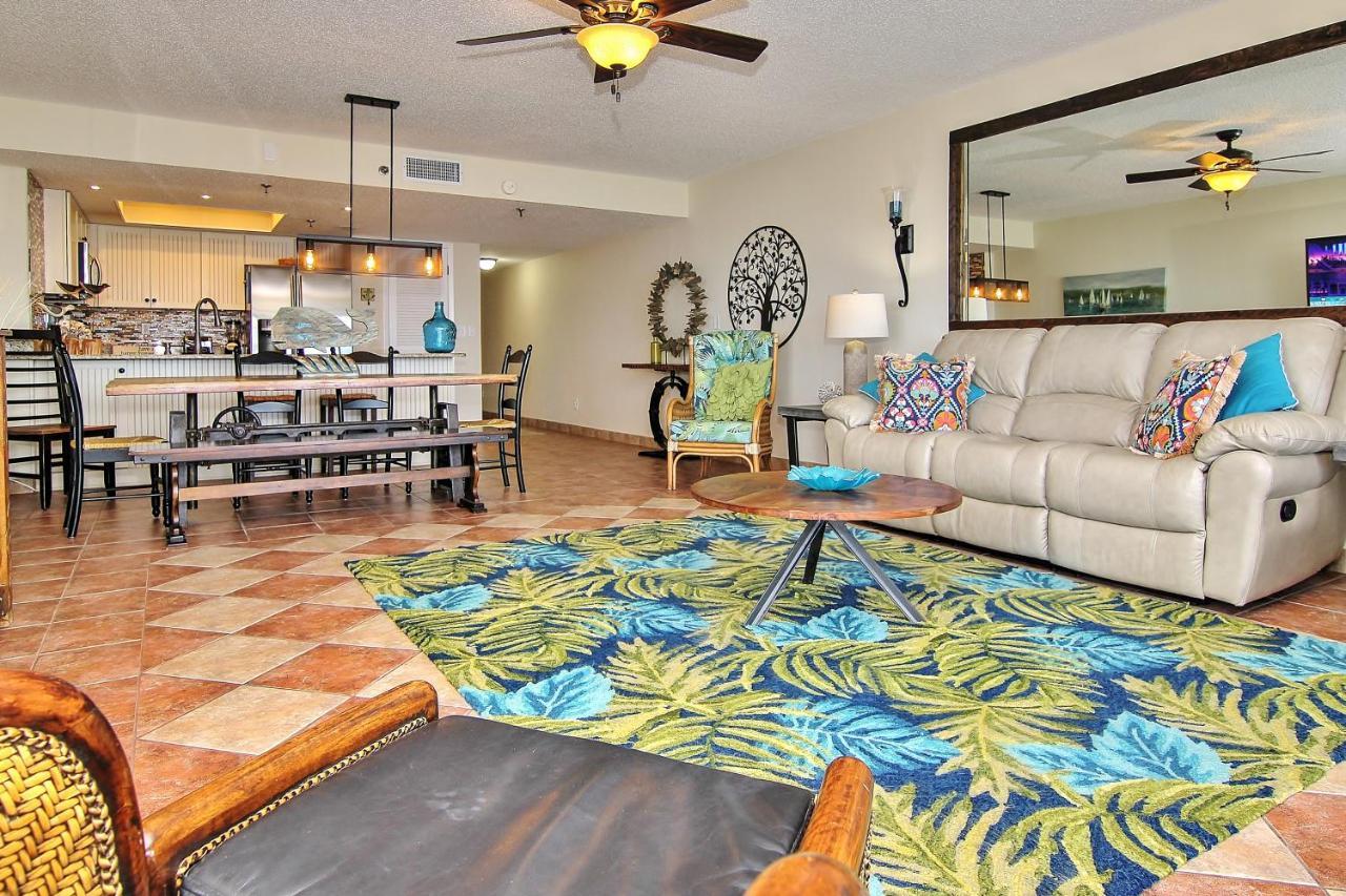 The Pointe 104 Apartment *