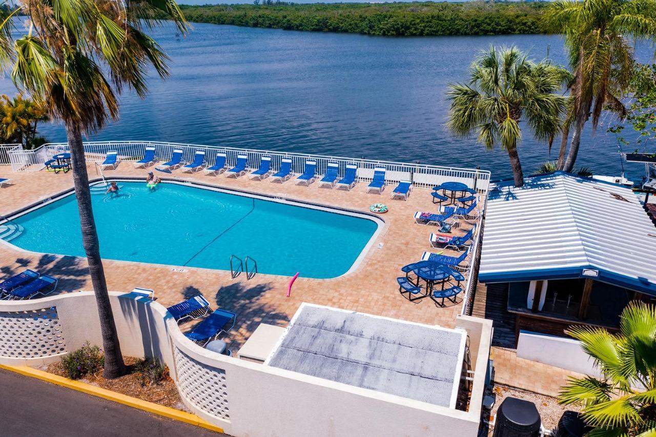 Tampa Bay, Step Away, Wifi, Free Parking,pools, Jacuzzi