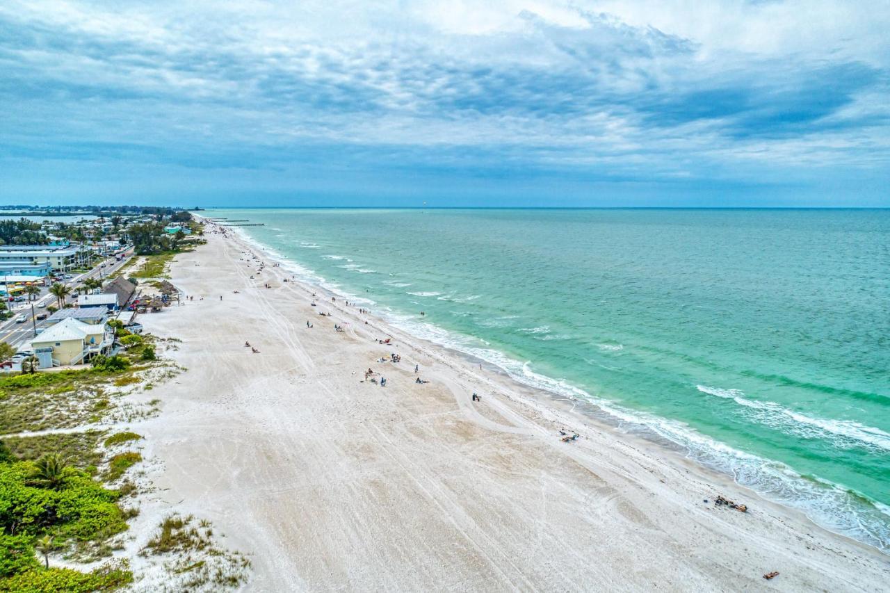 Anna Maria Island Beach Happy-direct Beach Front-1br-1br Holiday home Bradenton Beach