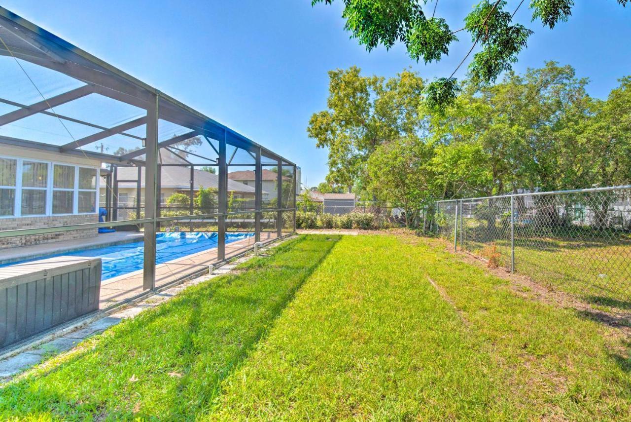 Retreat With Heated Pool And 4-in-1 Grill *