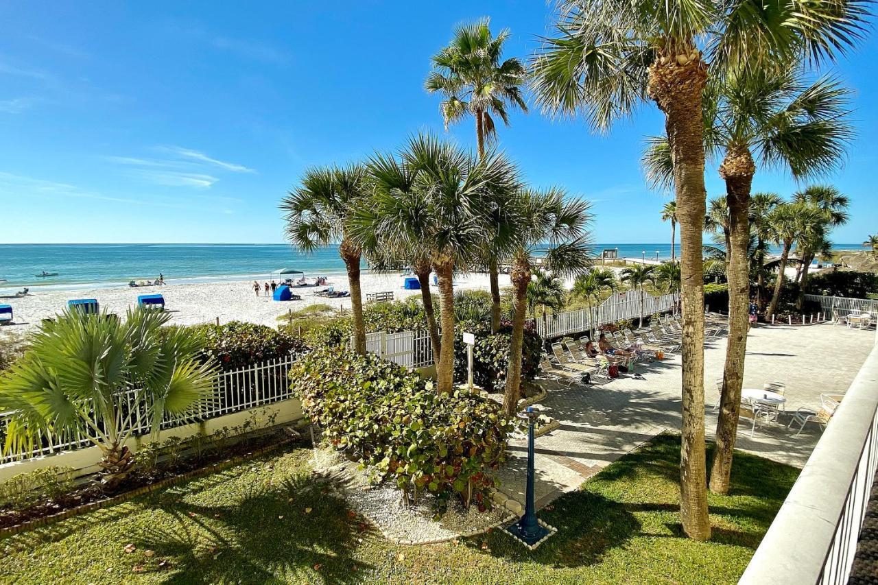Palms 108 *