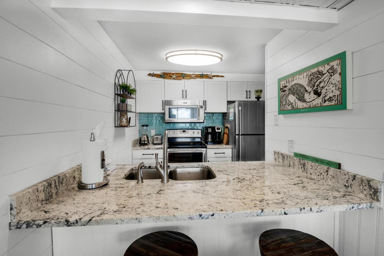 Windward 403 At Edgewater Apartment