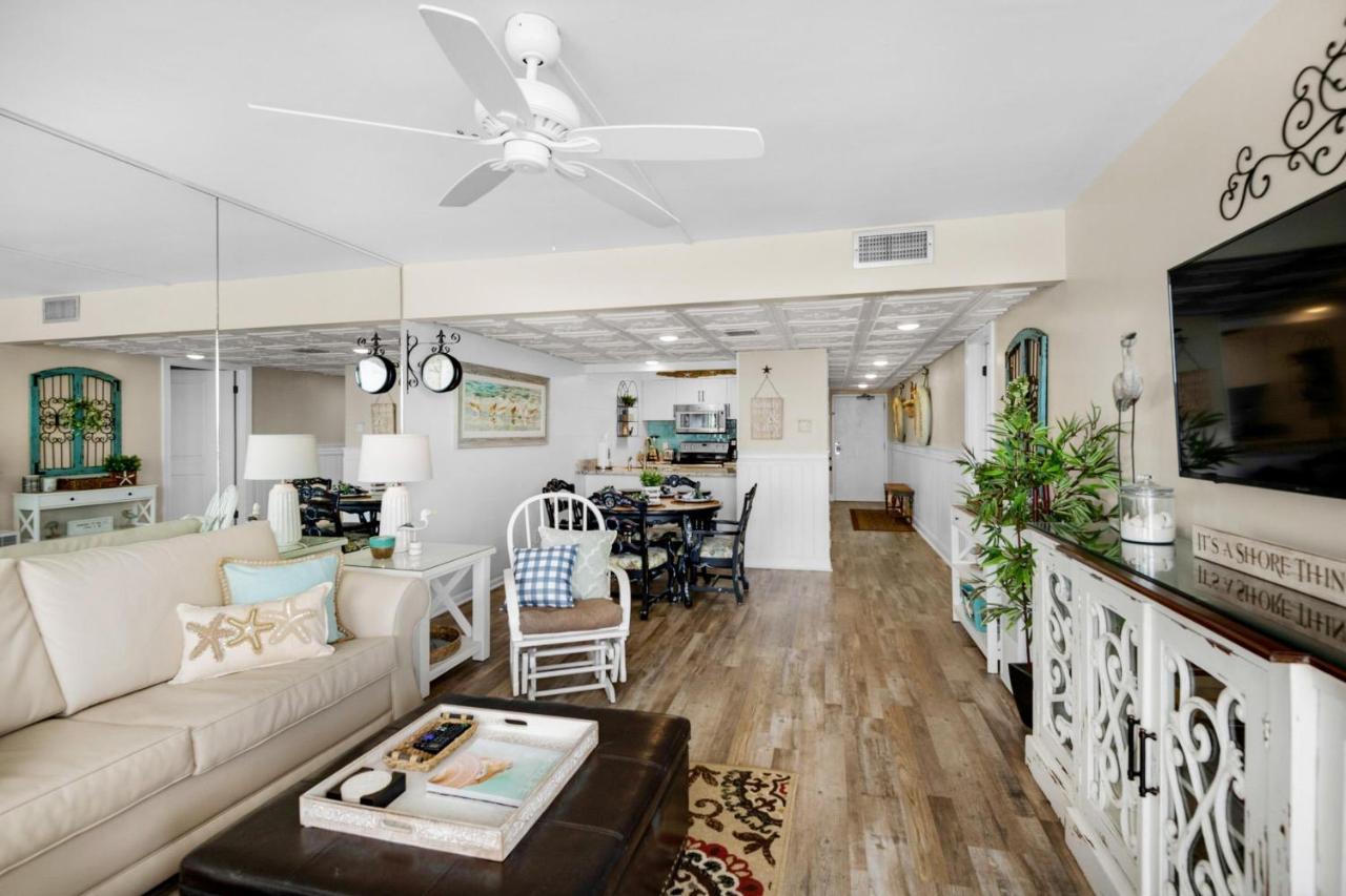 Apartment Windward 403 At Edgewater