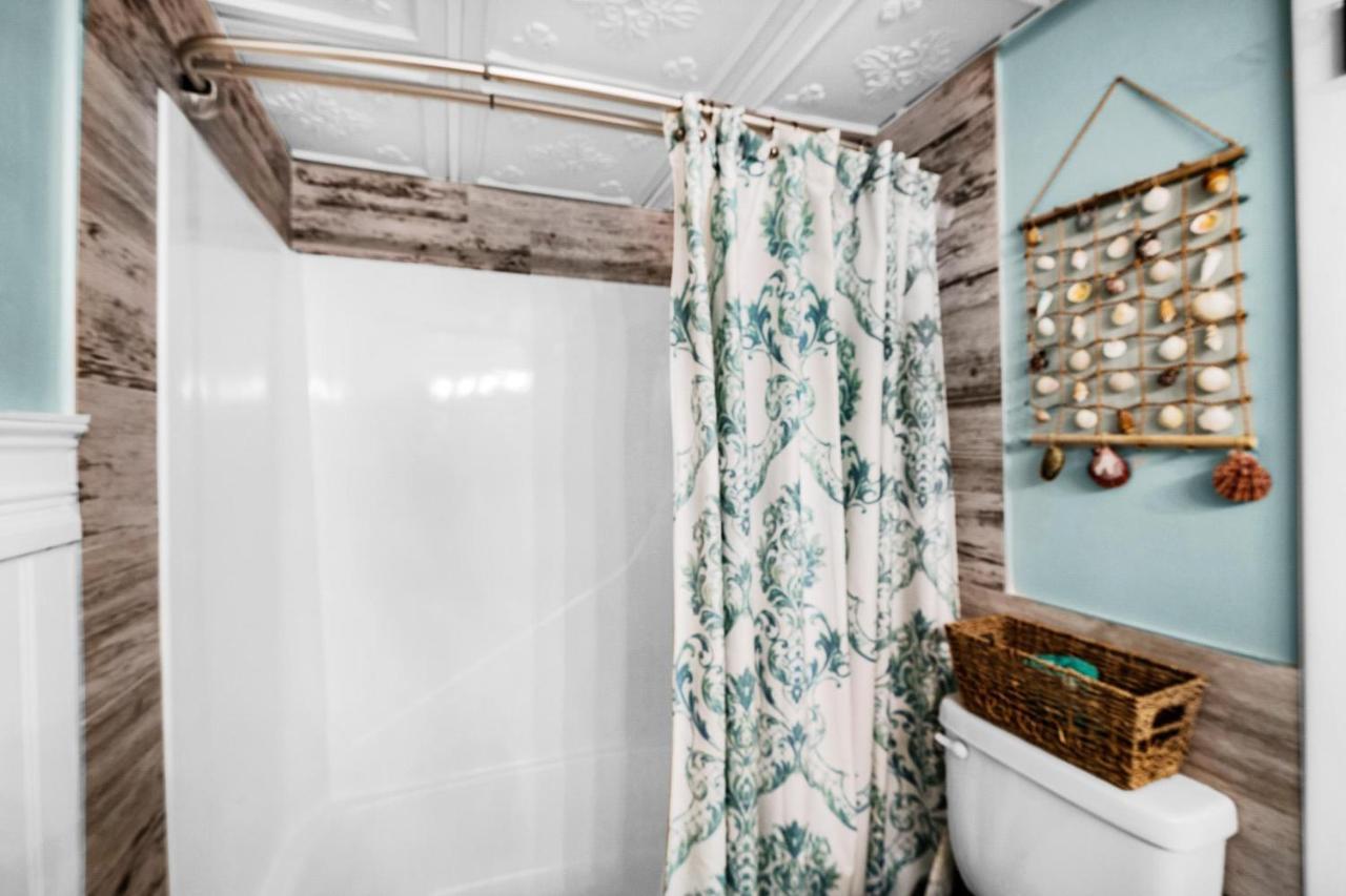 Apartment Windward 403 At Edgewater *