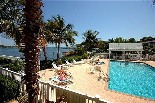 Hotel Tradewinds By Resortquest 3*