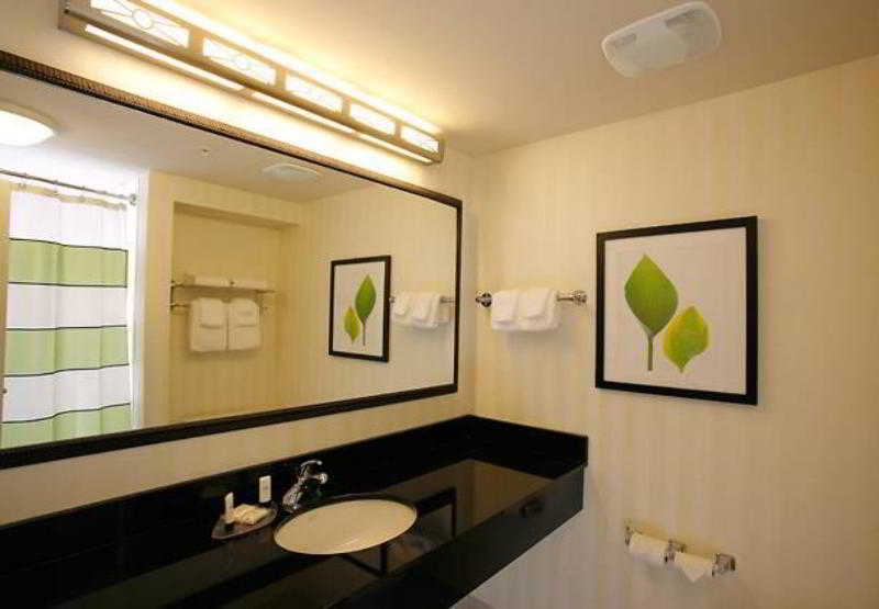 Fairfield By Marriott & West/palm Bay 3* Melbourne