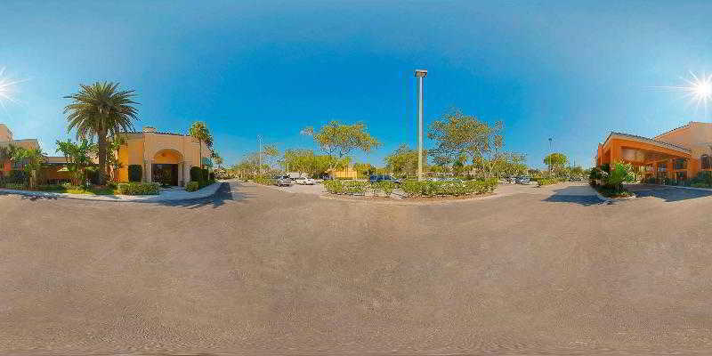 Courtyard By Marriott Boynton