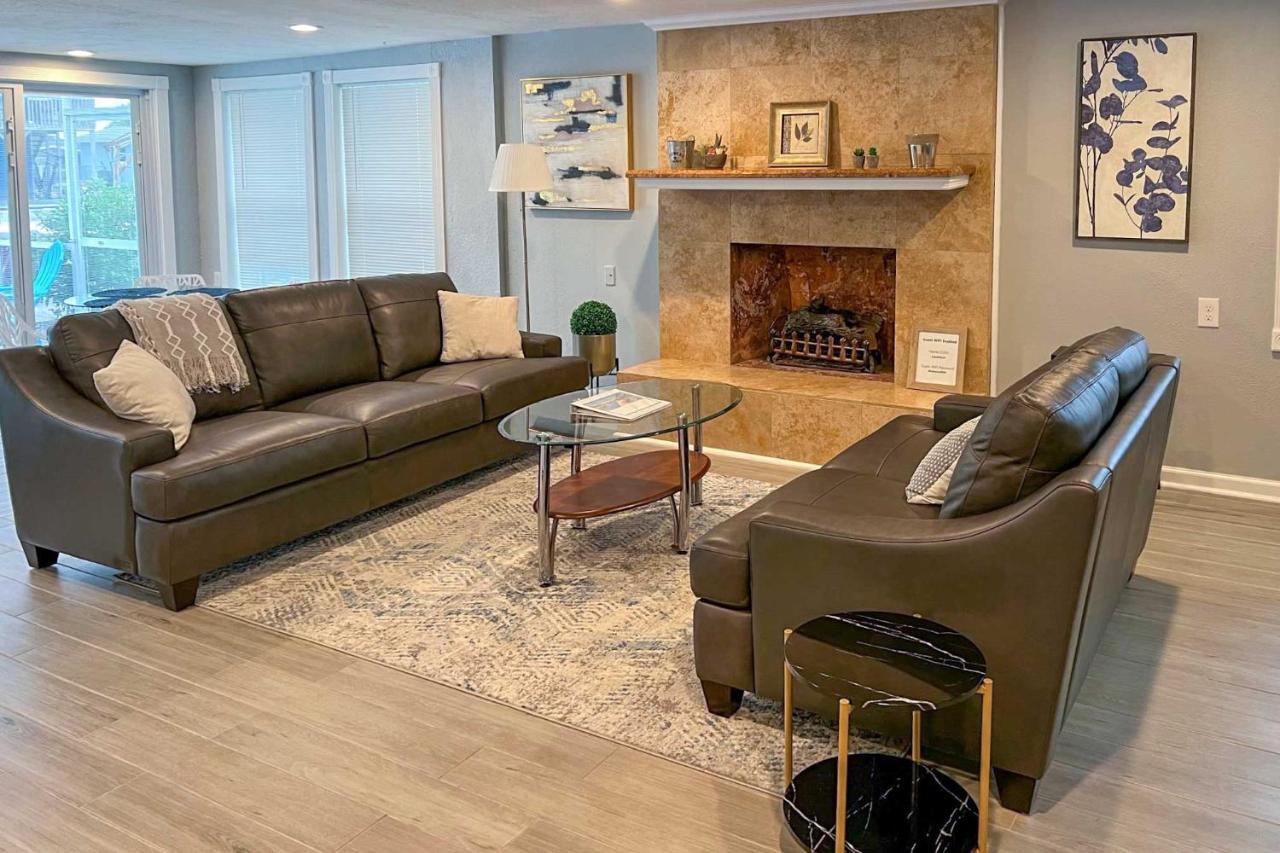Renovated Oasis With Lanai And Grill! Holiday home