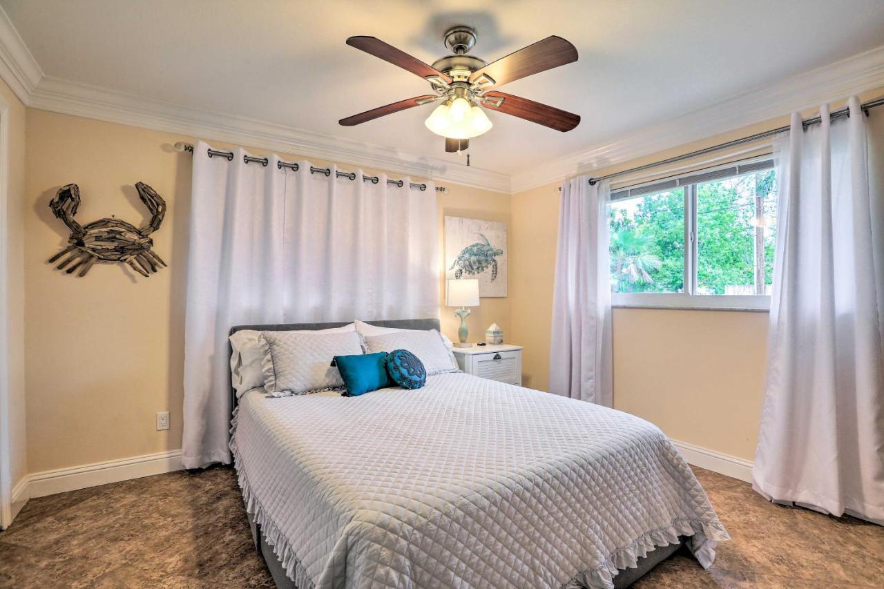 Holiday home Private Pool And Covered Patio Haven! Cape Coral