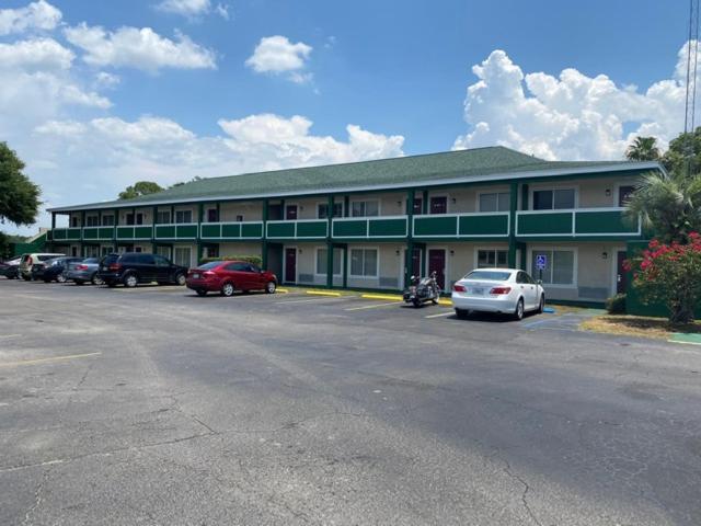 Hotel On The Florida Tavares