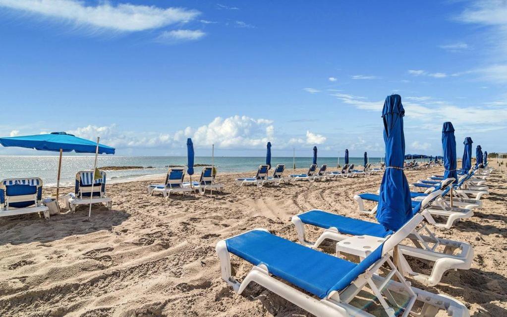Aparthotel Singer Island And Spa, Located At The Palm *