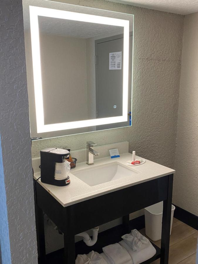 Days By Wyndham Pierce Midtown Hotel 2*
