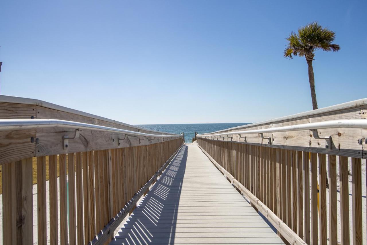 Apartment Paradise - Perfect Ocean Views With Pool & Sauna & Breakfast!