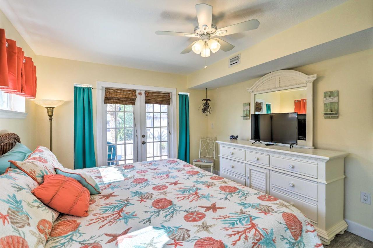 With Pool - Walk To Beach! Holiday home