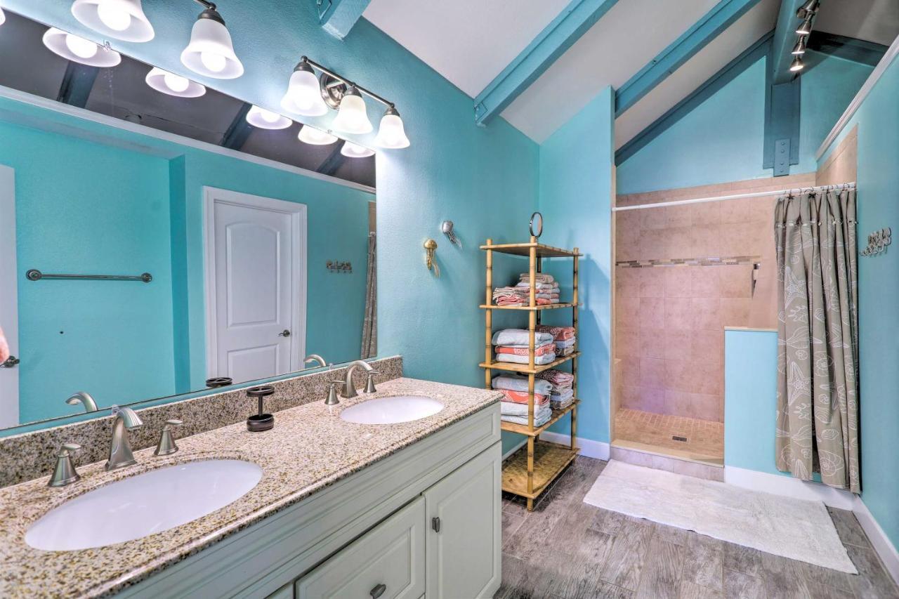 With Pool - Walk To Beach! Holiday home Cape Canaveral