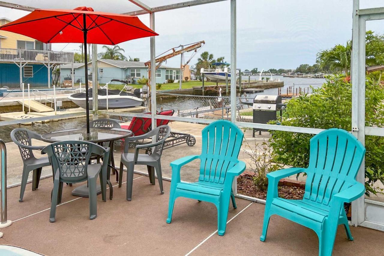 Holiday home Renovated Oasis With Lanai And Grill! Port Richey