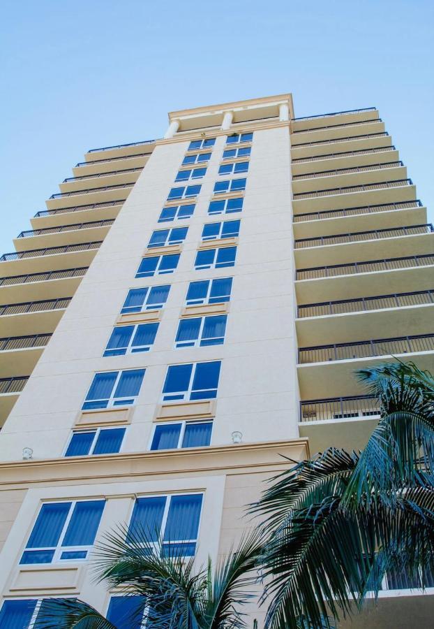 Aparthotel Singer Island And Spa, Located At The Palm