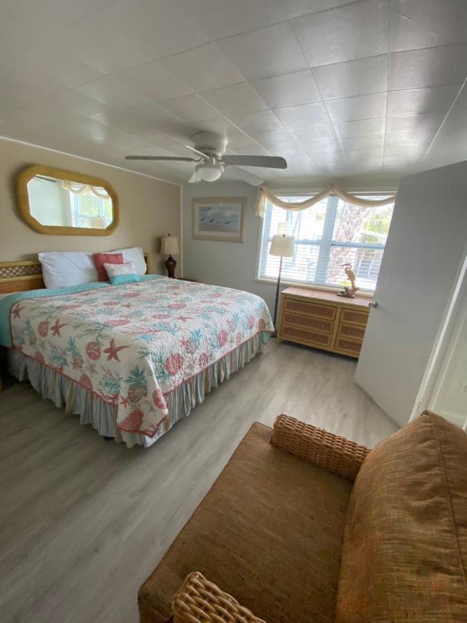 Tropical Winds Beachfront And 3* Sanibel