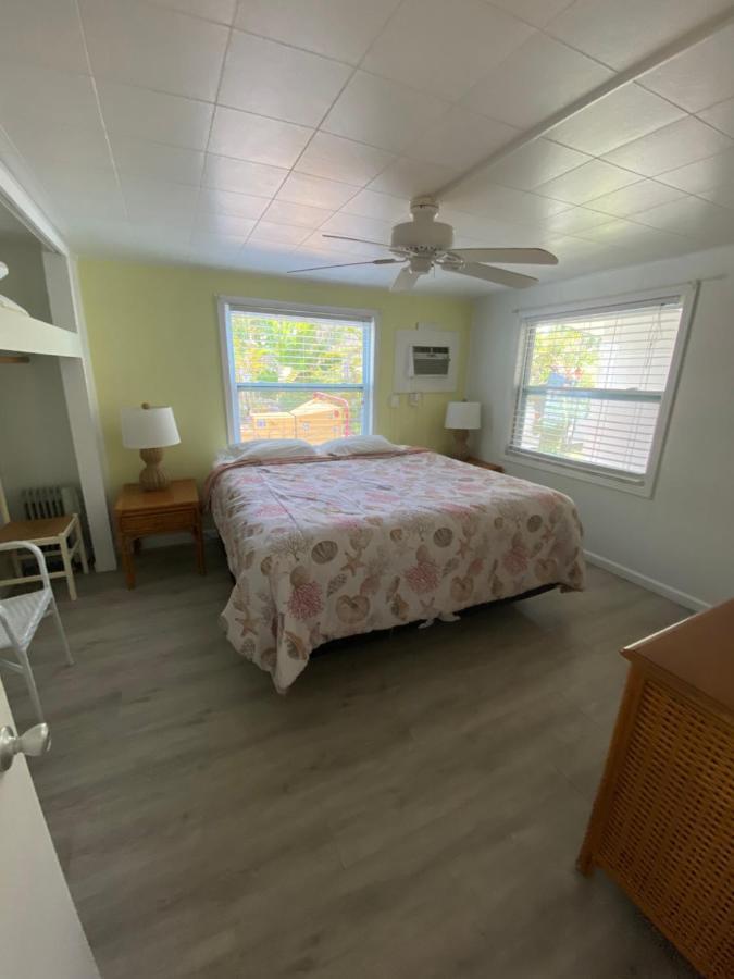 Tropical Winds Beachfront And 3*