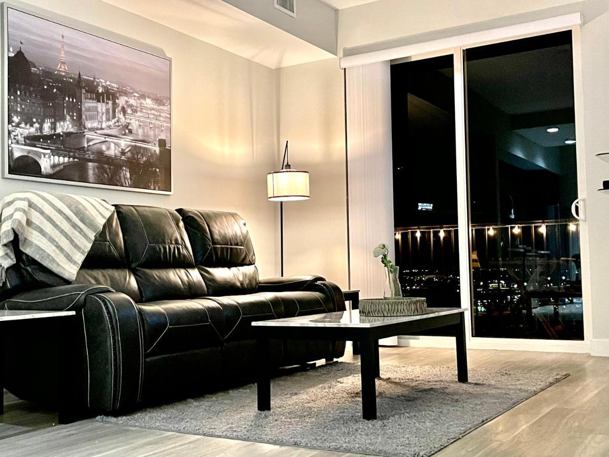 Breathtaking Penthouse Views Of Downtown Apartment