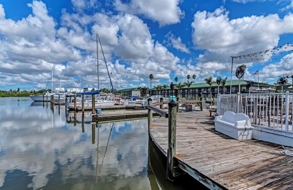 Apartment Bay Mariner - Gorgeous Water Front Condo!