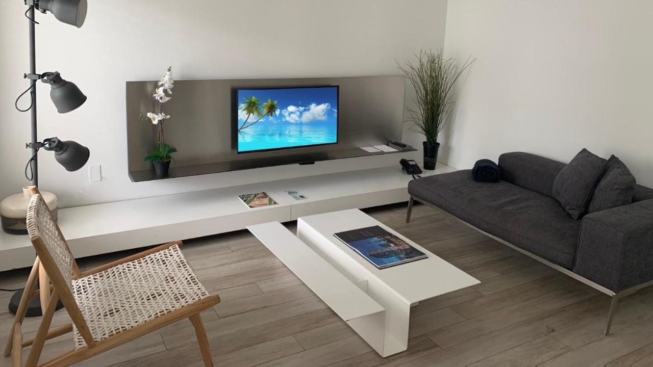 Haus Contemporary Key Biscayne