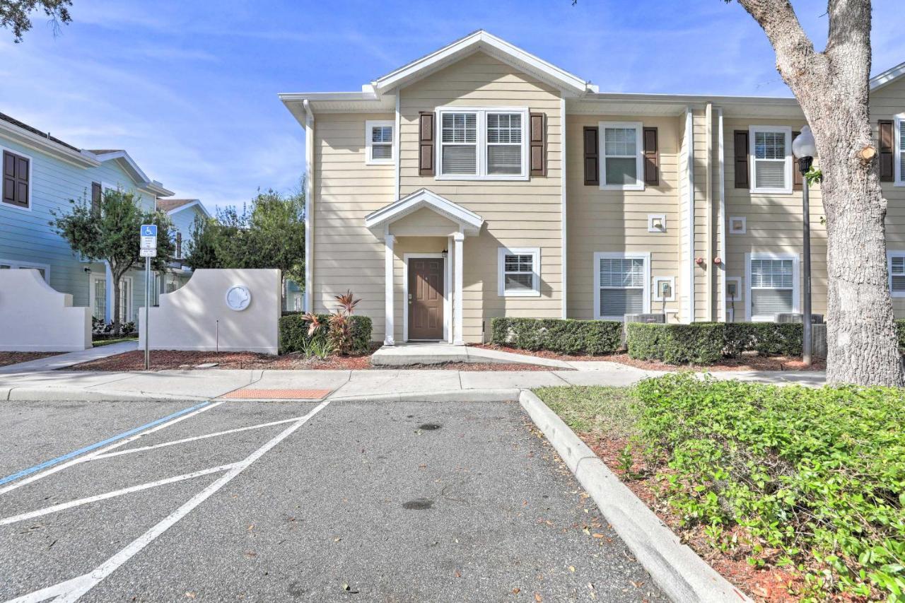 Holiday home Lucaya Village Townhome With Pool, 6 Mi To Disney!