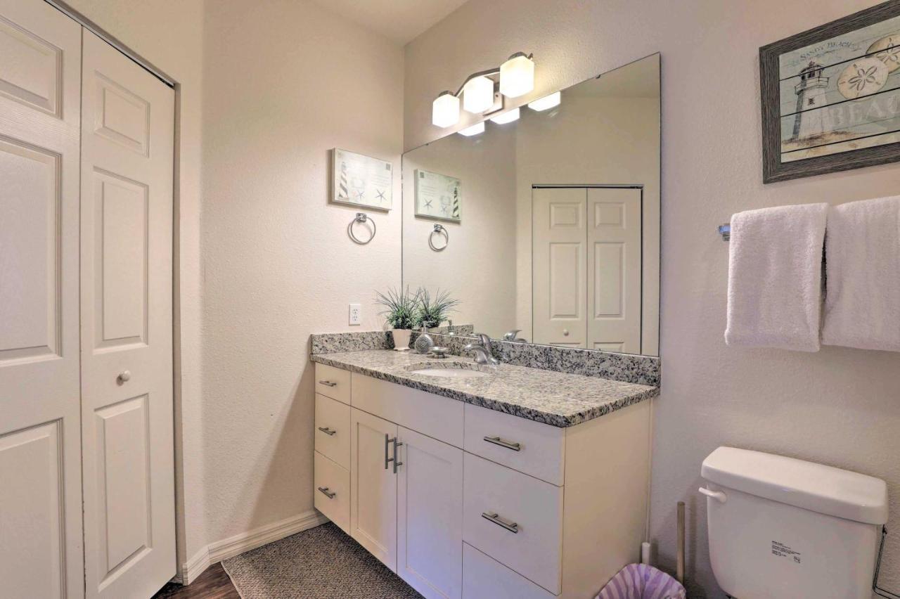 Holiday home Lucaya Village Townhome With Pool, 6 Mi To Disney! *