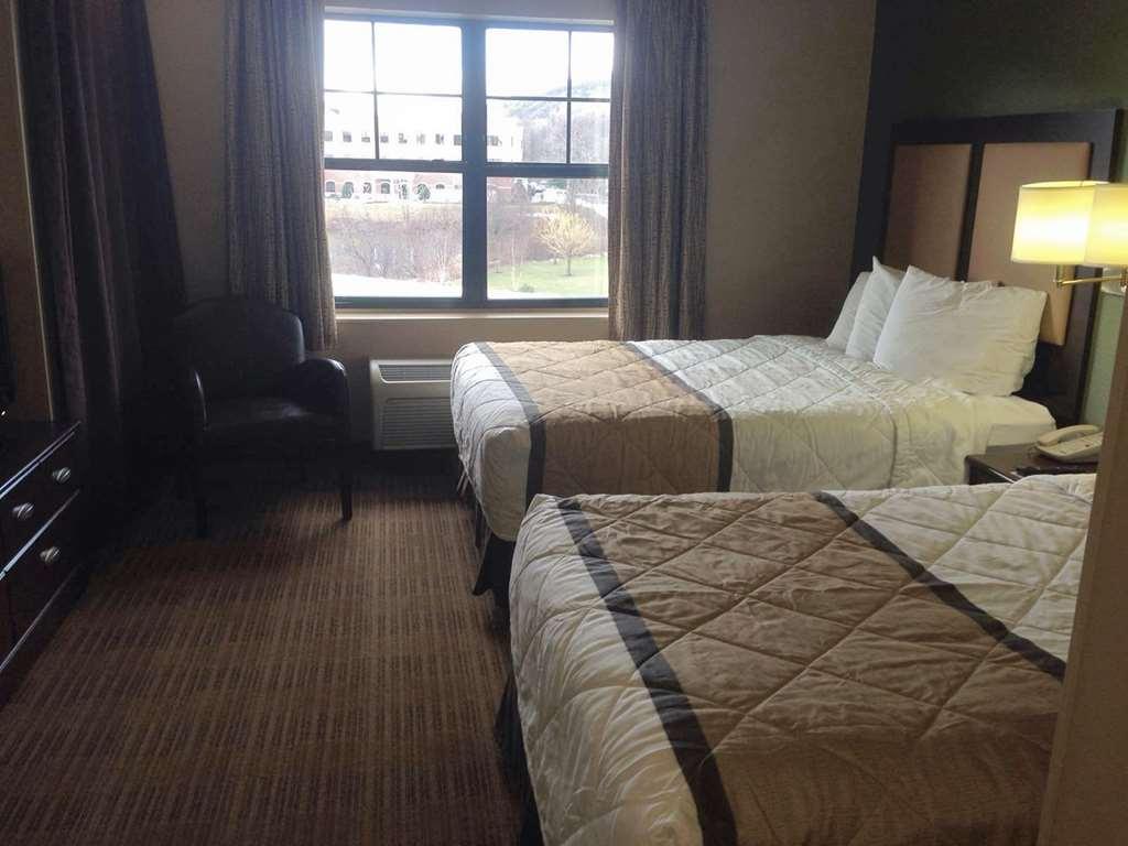 Extended America - - Airport - Spruce Street Hotel