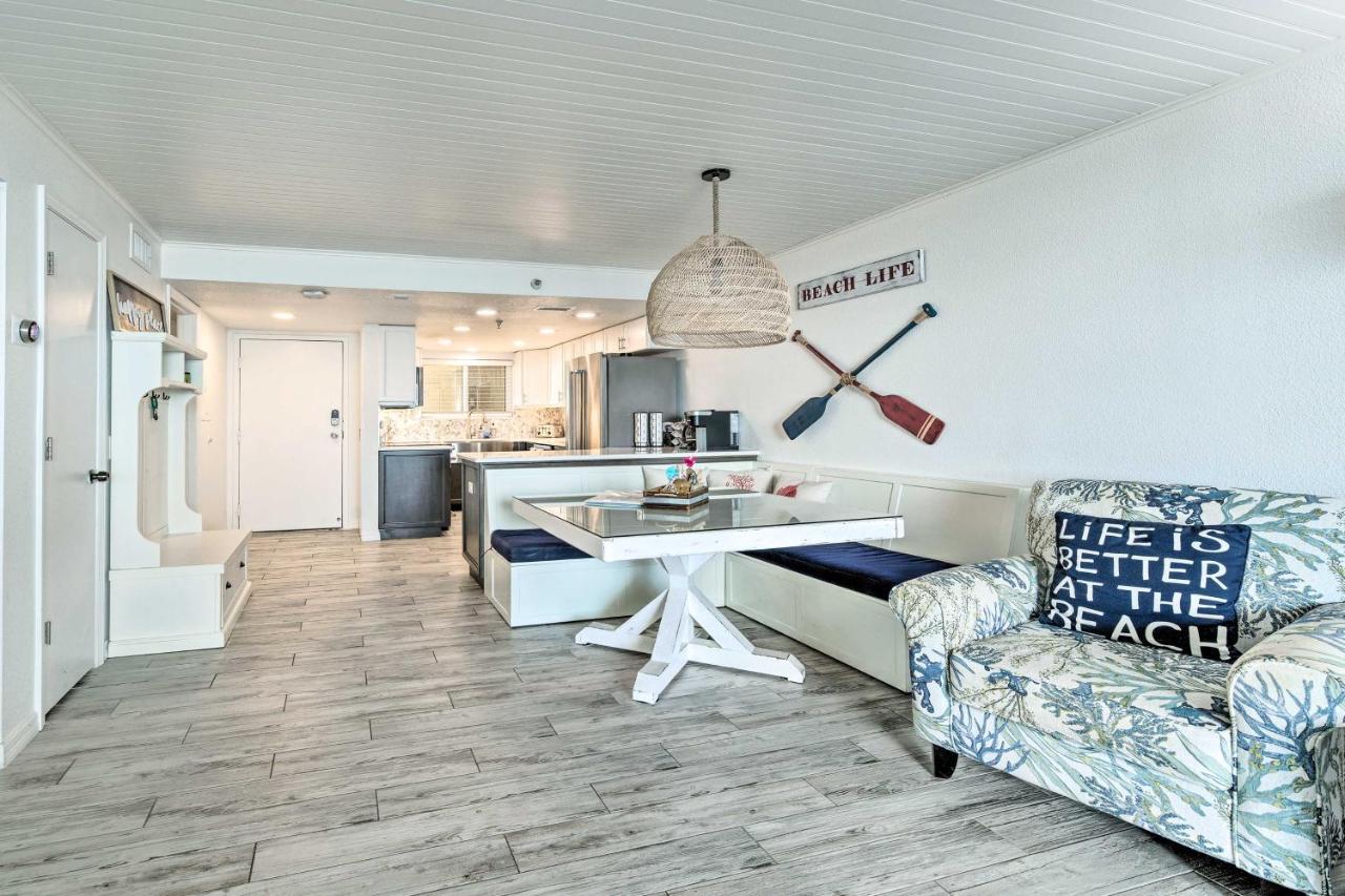 Sunny With Private Access! Apartment *