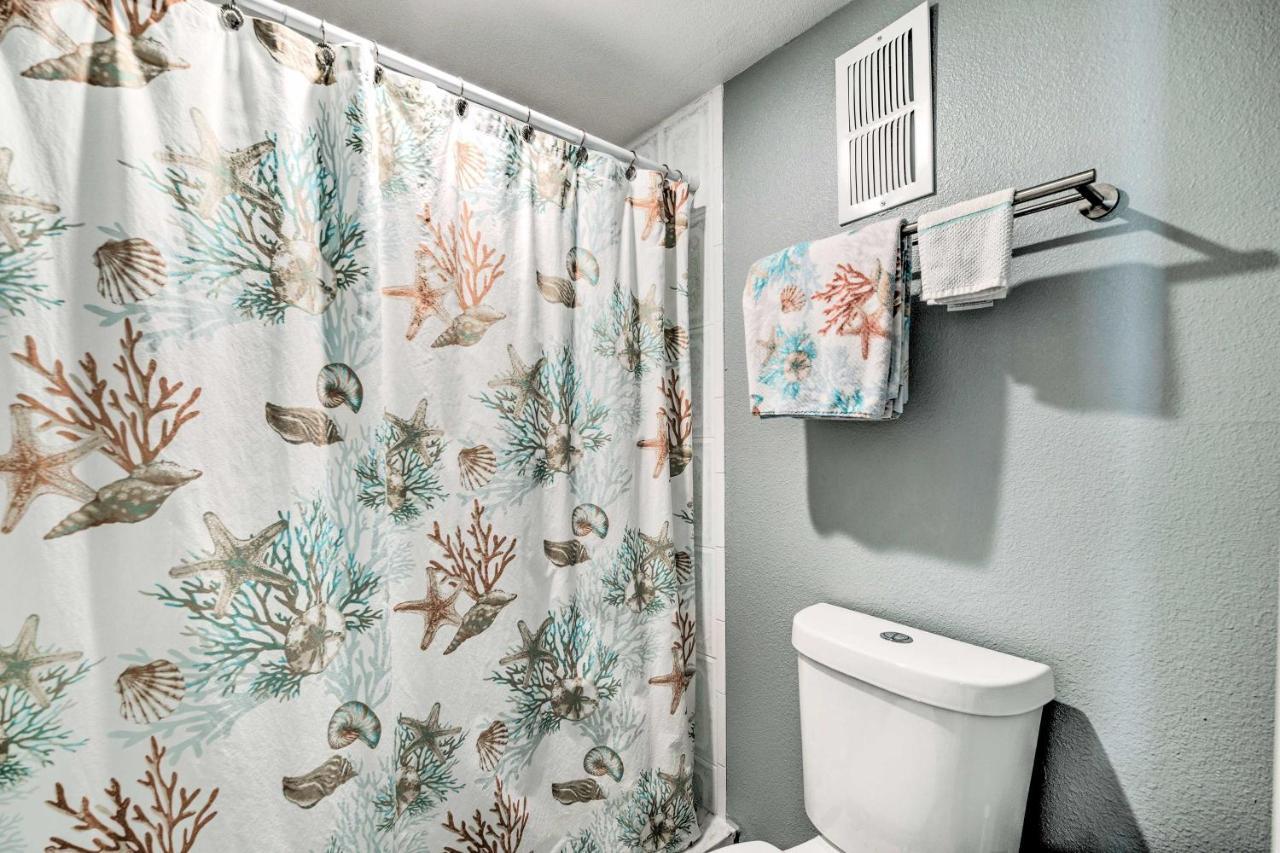 Sunny With Private Access! Apartment Hudson