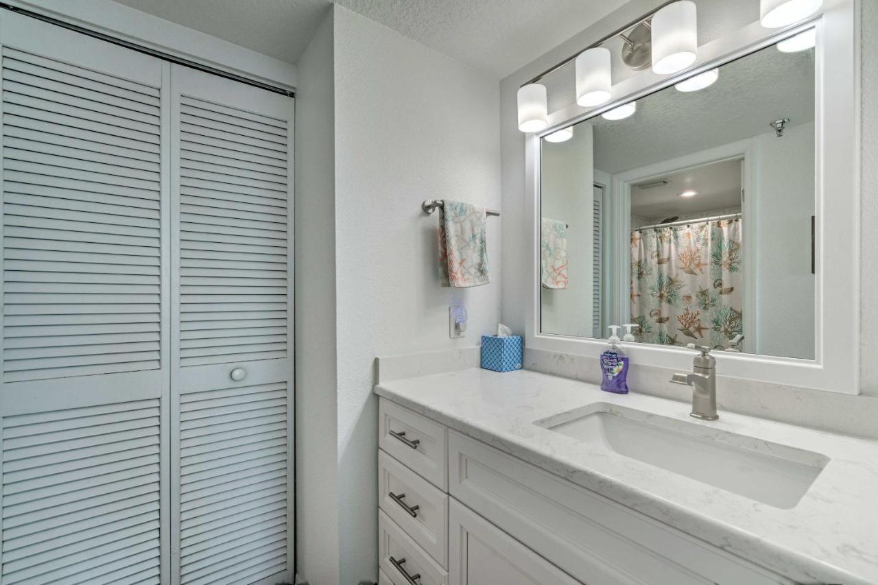 Sunny With Private Access! Apartment