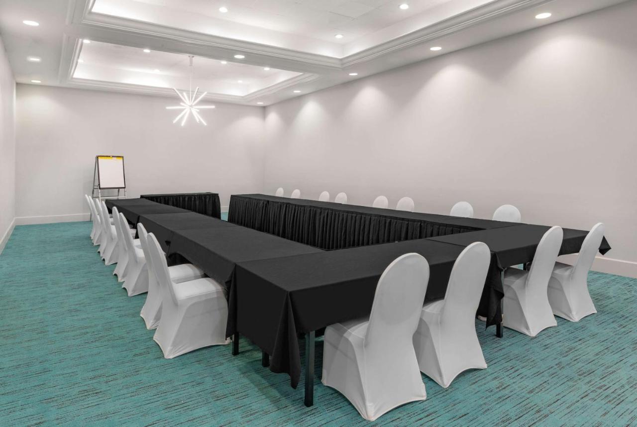 Kissimmee By The Parks By Ihg Resort 3*